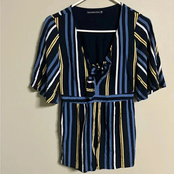 Abercrombie & Fitch Romper Size XS Petite Shorts Striped Blue Yellow Jumper - Picture 1 of 8